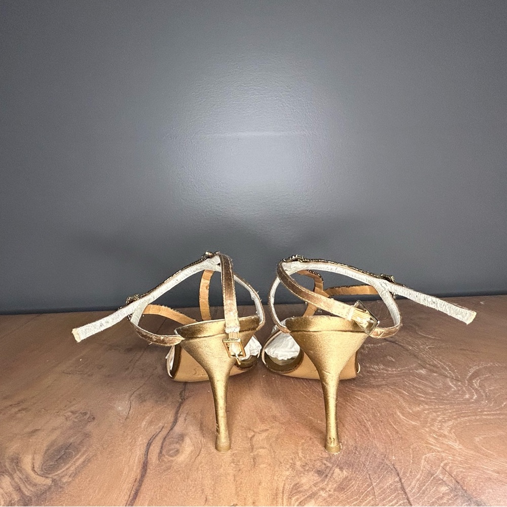 Stuart Weitzman Heels With Crystals - image 4